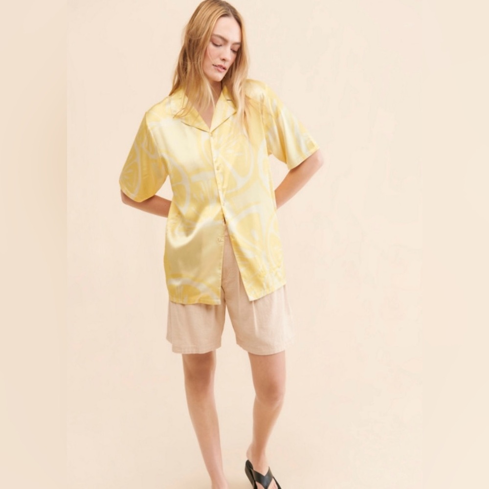 House of Sunny Lemon Slices Satin Short Sleeve Button Up Size XL (US 10/UK 14)